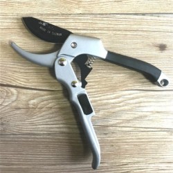 Jumper Kids กรรไกรตัดกิ่ง ตัดแต่งกิ่งไม้  8 นิ้ว พร้อมที่ล็อคเก็บ