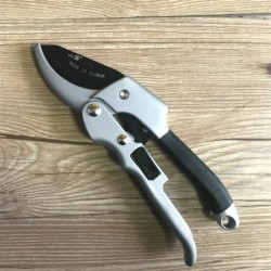 Jumper Kids กรรไกรตัดกิ่ง ตัดแต่งกิ่งไม้  8 นิ้ว พร้อมที่ล็อคเก็บ