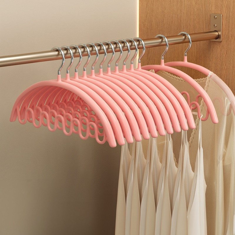 Jumper Kids ไม้แขวนเสื้อสแตนเลส เคลือบซีลีโคนหนาพิเศษ ป้องกันลื่น มีขดร่อง แขวนได้หลากหลายทรง ขนาด 42*21 ซม. แพ๊ค 5 ชิ้น