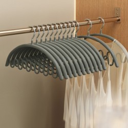 Jumper Kids ไม้แขวนเสื้อสแตนเลส เคลือบซีลีโคนหนาพิเศษ ป้องกันลื่น มีขดร่อง แขวนได้หลากหลายทรง ขนาด 42*21 ซม. แพ๊ค 5 ชิ้น