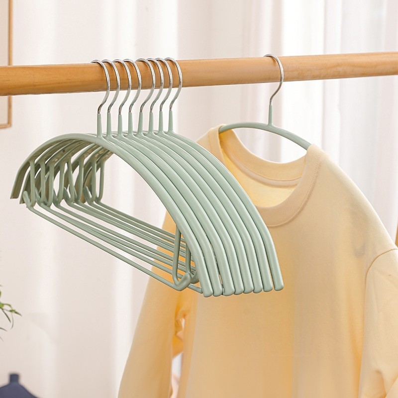 Jumper Kids ไม้แขวนเสื้อ เคลือบซิลิโคนหนาพิเศษ มาพร้อมตะขอเสริม เเขวนเสื้อสายเดี่ยวได้ กันลื่น 1แพ็ค มี 5 ชิ้น