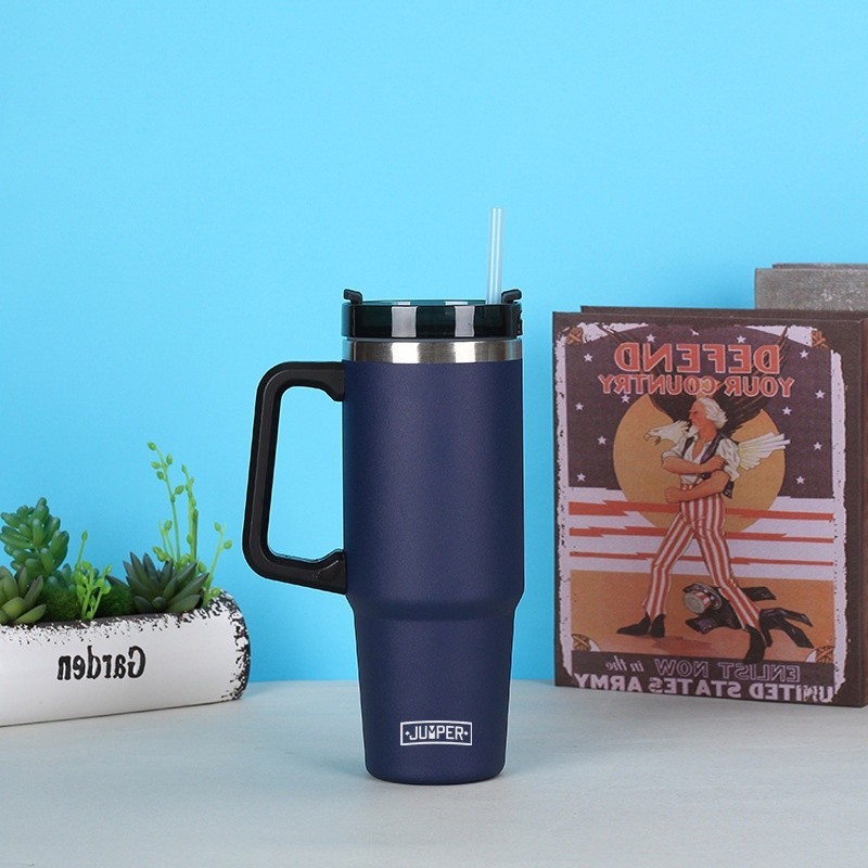 Jumper Tumblers แก้วเก็บความเย็น มีด้ามจับ เก็บน้ำแข็งได้นาน ฝากันน้ำหก ใส่หลอดได้ 30oz. สแตนเลส 304